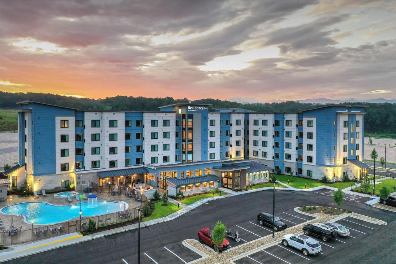 Residence Inn By Marriott Пиджен Фордж Екстериор снимка